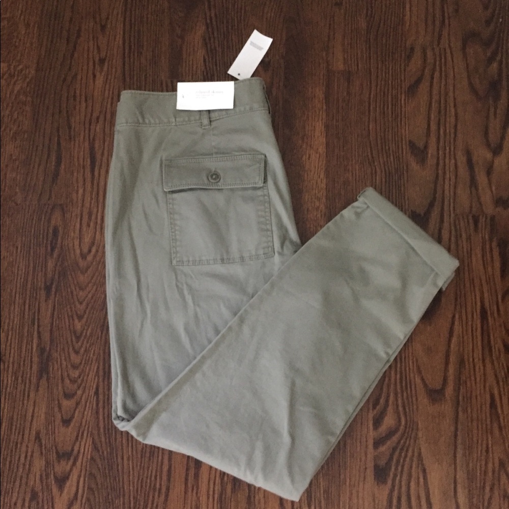 LOFT relaxed skinny army green pants NWT!